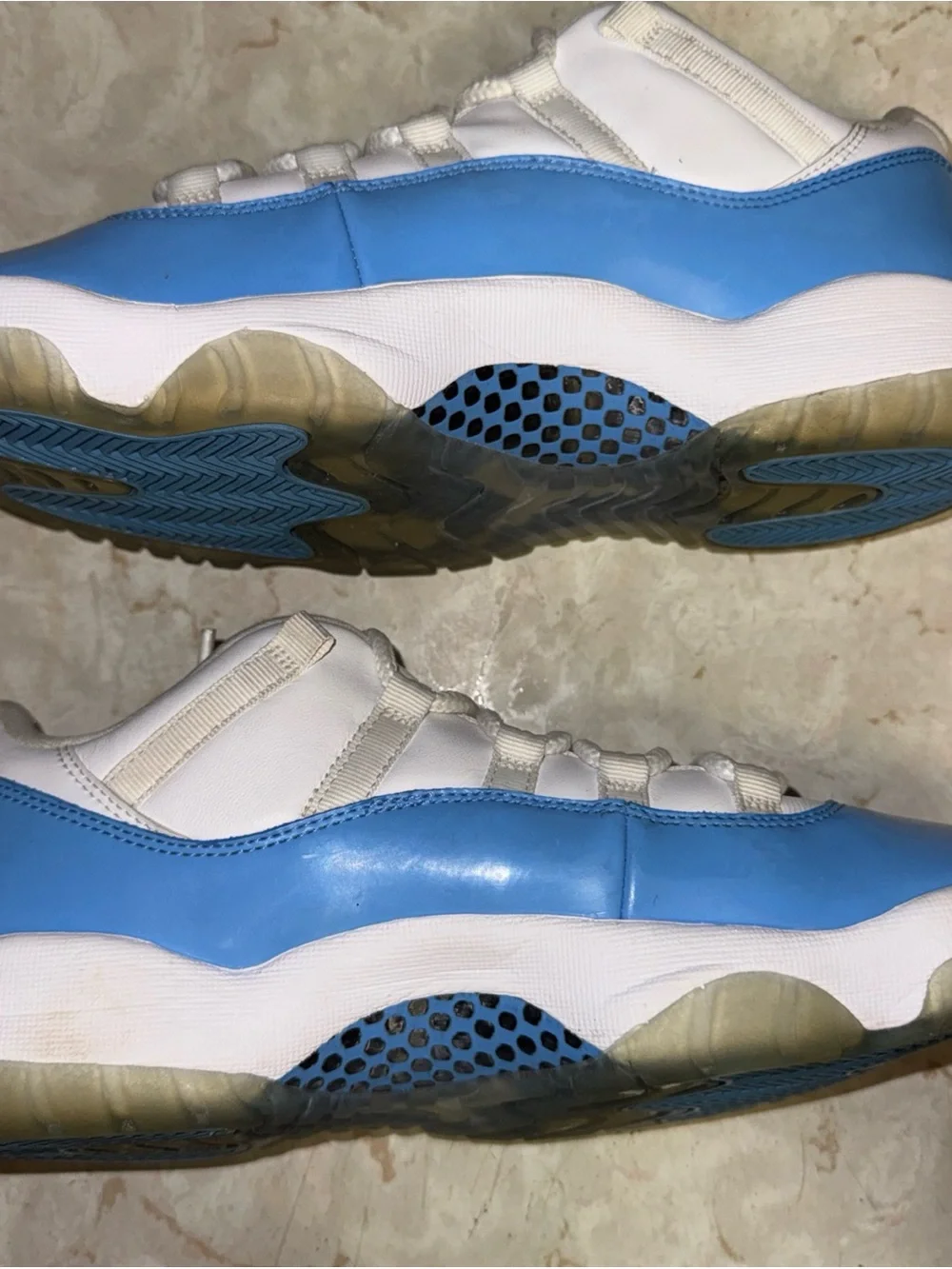 SZ 8.5 NEW Air Jordan 11 Retro Low UNC2017White/University Blue/Black FV5104-100